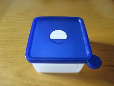 おにぎらずケースでなく100均タッパー